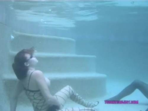 Cat & Dre Strapon Underwater - thothub.to on pornlista.com
