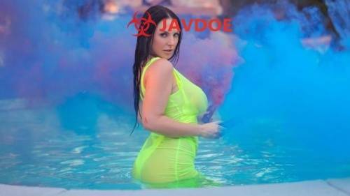 [BrazzersExxtra] Angela White Smoking Hot And Soaking Wet (22.12.09) - javdoe.to on pornlista.com