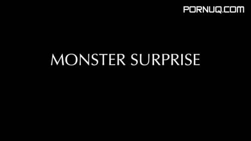 [JolieAndFriends] Yasmin Dornelles Monster Surprise (31 10 2018) rq - new.porneq.com on pornlista.com