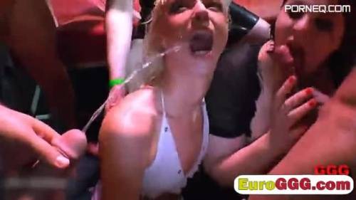 Drunk girlfriends at Euro Club showed wild side by swallowing strangers cum on (6530589) - new.porneq.com on pornlista.com