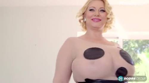 Samantha Anderson with massive 38G tits enjoys rough fucks - new.porneq.com on pornlista.com