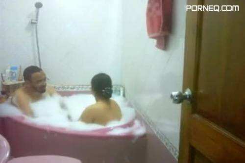 Desi Bhabhi Taking Bath With Husband in Honeymoon Desi Bhabhi Taking Bath With Husband in Honeymoon - new.porneq.com on pornlista.com
