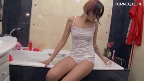 Russian Teen Masturbating In The Bathtub HQ Mp4 XXX Video - new.porneq.com - Russia on pornlista.com